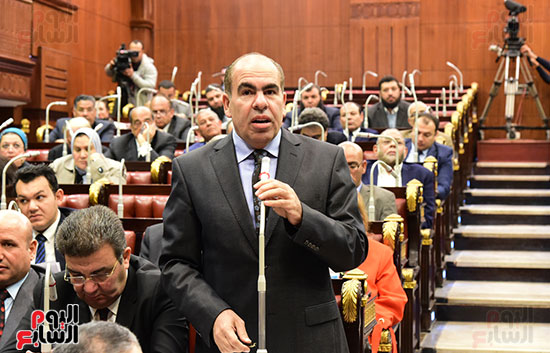 على عبد العال رئيس مجلس النواب يستمع أسئلة و لمقترحات رؤساء الأحزاب السياسية (12)