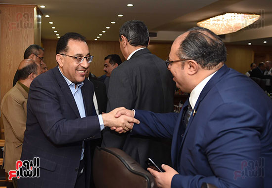 رئيس الوزراء يعقد لقاء مع نواب محافظة الفيوم بحضور القيادات التنفيذية (2)