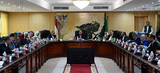 رئيس الوزراء يعقد لقاء مع نواب محافظة الفيوم بحضور القيادات التنفيذية (8)