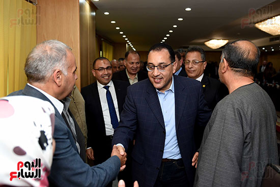 رئيس الوزراء يعقد لقاء مع نواب محافظة الفيوم بحضور القيادات التنفيذية (6)