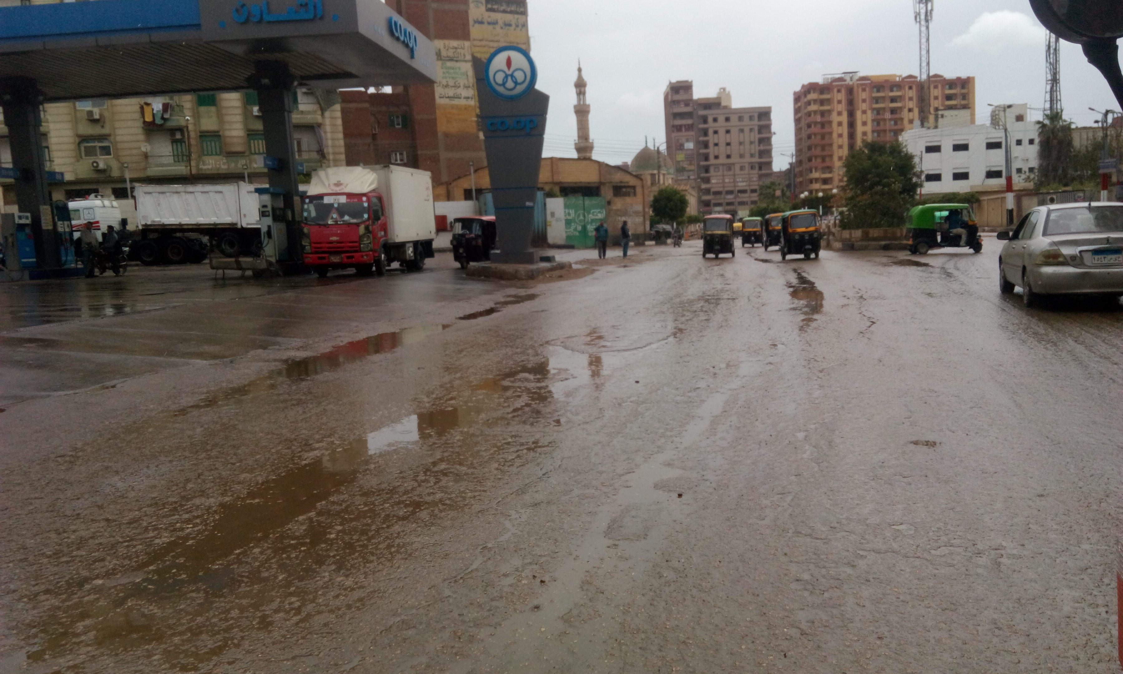 الأمطار تغرق شوارع الغربية (2)
