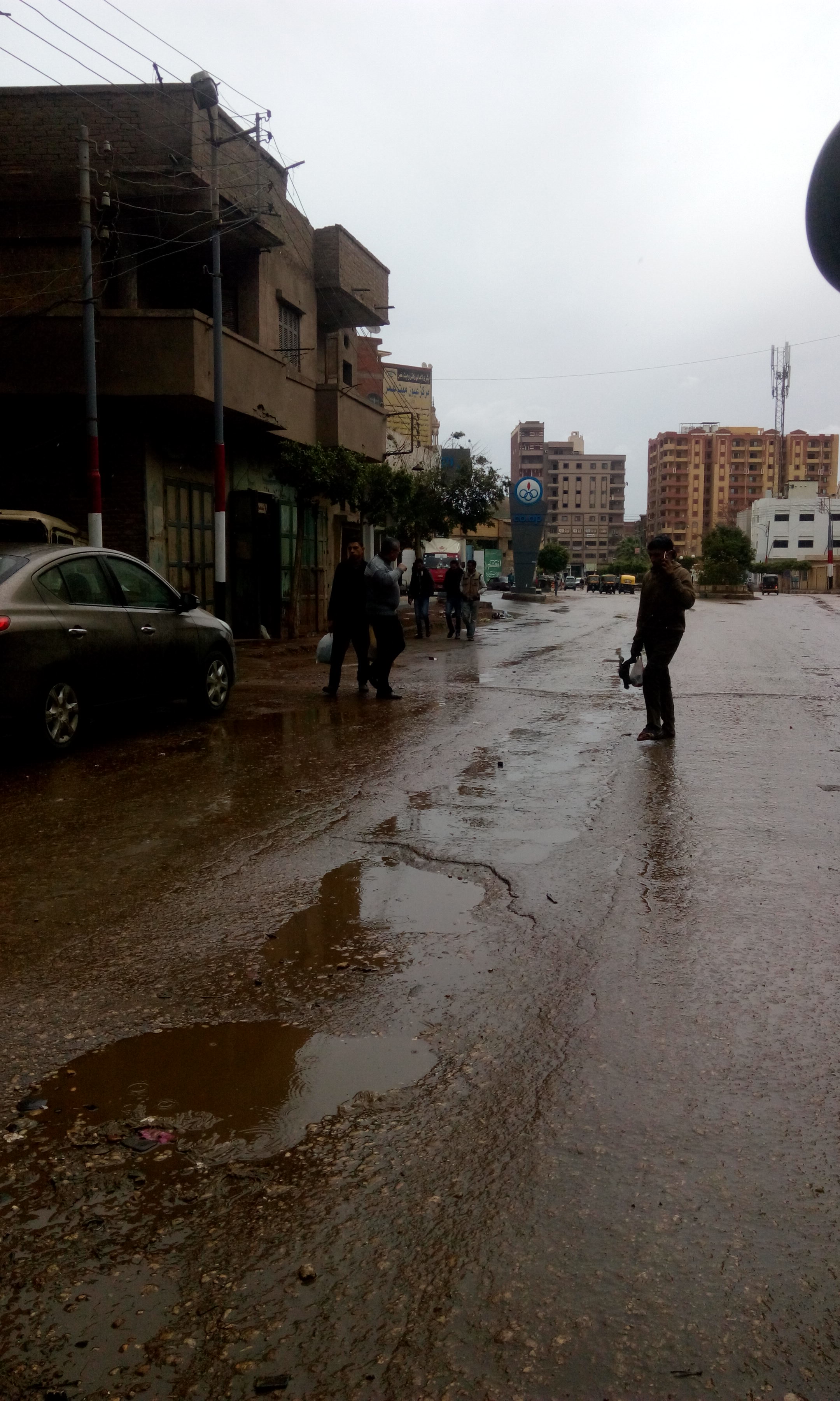 الأمطار تغرق شوارع الغربية (1)