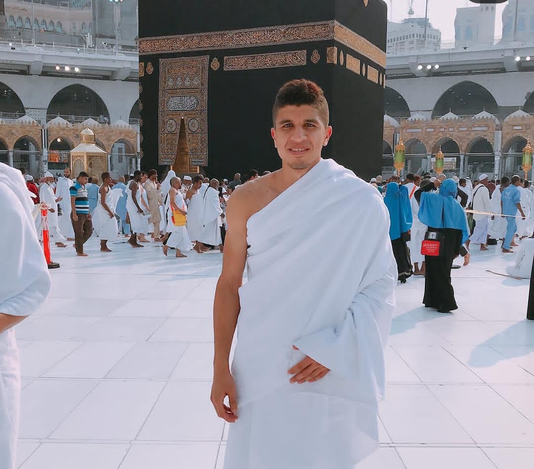 مدافع الزمالك يؤدى فريضة العمرة مدافع الزمالك يؤدى فريضة العمرة