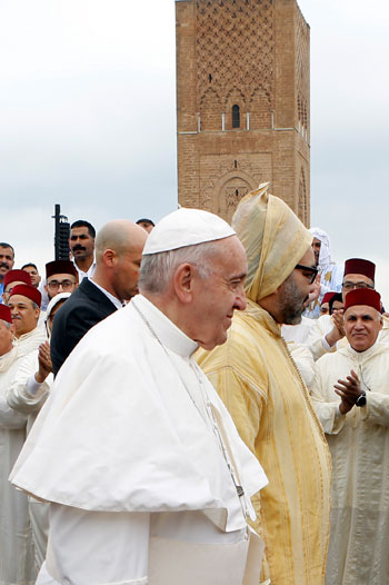 الملك-محمد-السادس-فى-استقبال-البابا-فرانسيس-بالمغرب-(14)
