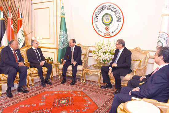 القمة العربية فى تونس بحضور الرئيس السيسى (16)