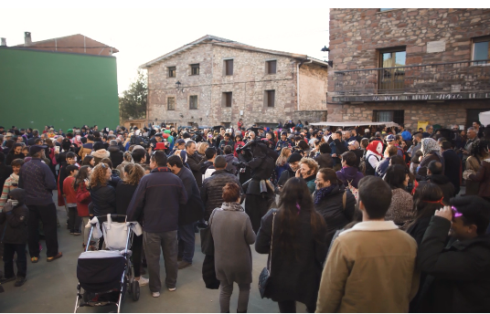 المئات يشاركون فى مهرجان الشياطن فى اسبانيا