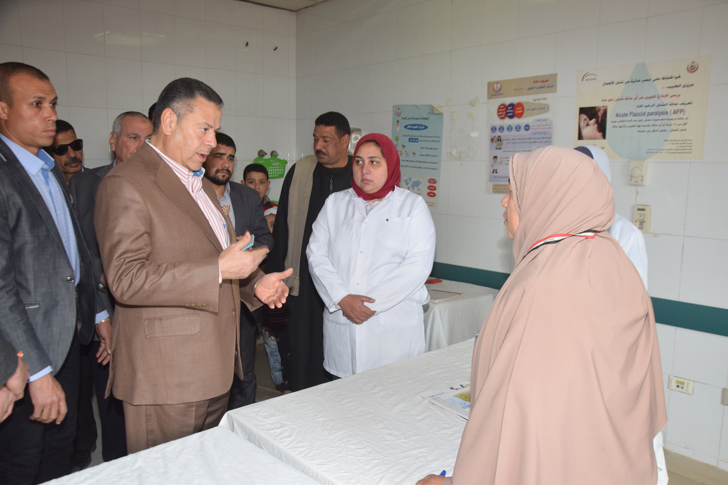 زيارة محافظ بنى سويف لمستشفى الواسطى (7)