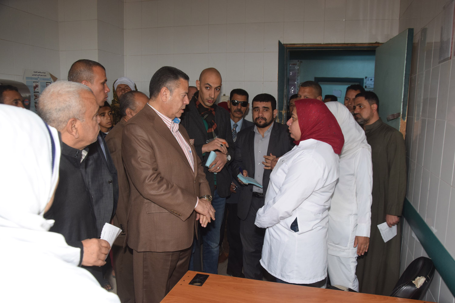 زيارة محافظ بنى سويف لمستشفى الواسطى (3)