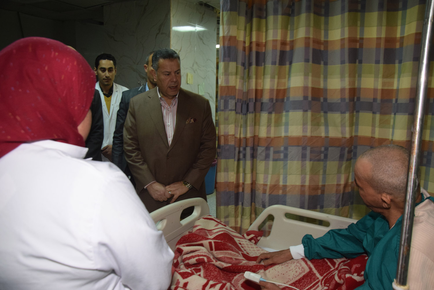 زيارة محافظ بنى سويف لمستشفى الواسطى (9)