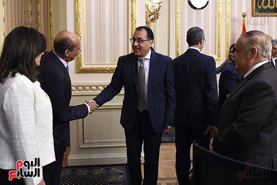 رئيس الوزراء يلتقى ممثلى 40 شركة أمريكية تعمل فى مصر (1)