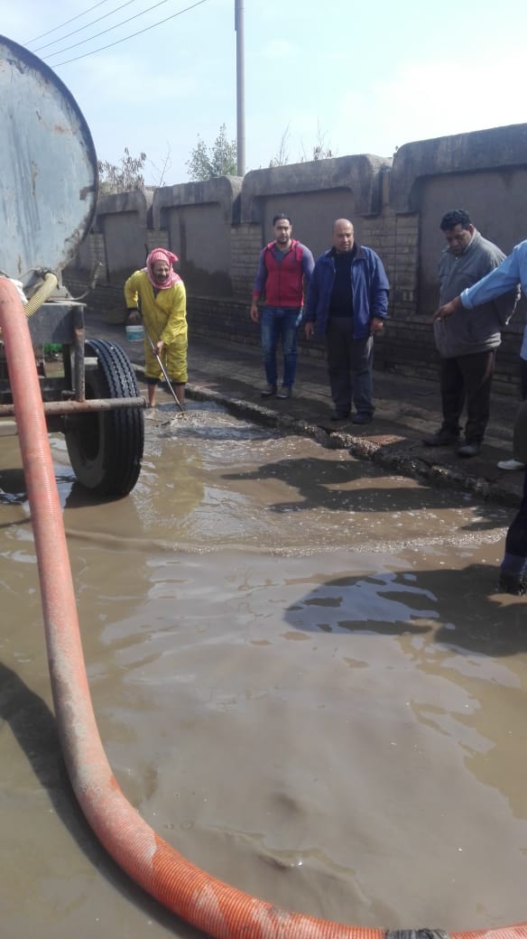 شفط مياه الأمطار من شوارع محافظة الشرقية (2)