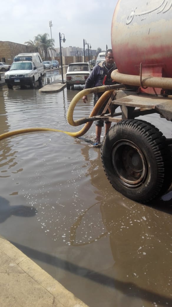 شفط مياه الأمطار من شوارع محافظة الشرقية (11)