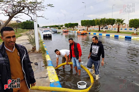 _شفط-مياه-الأمطار-من-شوارع-الإسماعيلية-(2)