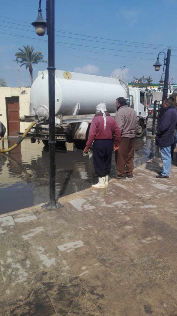 شفط مياه الأمطار من شوارع محافظة الشرقية (6)