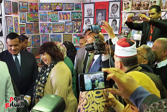 وزيرة الثقافة تفتتح معرض دمنهور للكتاب بالبحيرة (5)