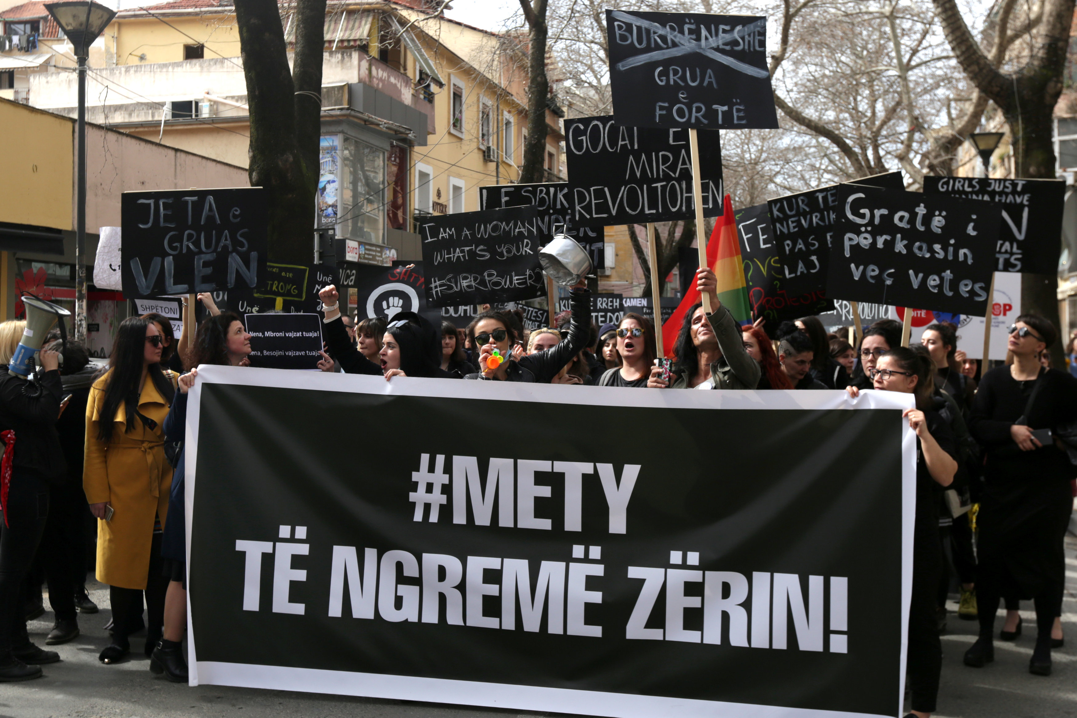 مظاهرات تزامنا مع اليوم العالمى للمرأة فى ألبانيا