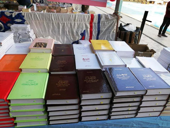 مطران سمالوط يفتتح النسخة الخامسة من معرض الكتب المسيحية (5)