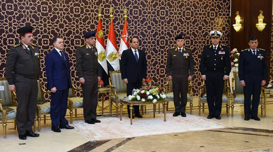 السيسى يجتمع بكبار قادة القوات المسلحة والشرطة (3)