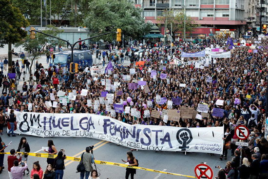 احتفالات سيدات امريكا اللاتينية باليوم العالمى للمرأة (14)