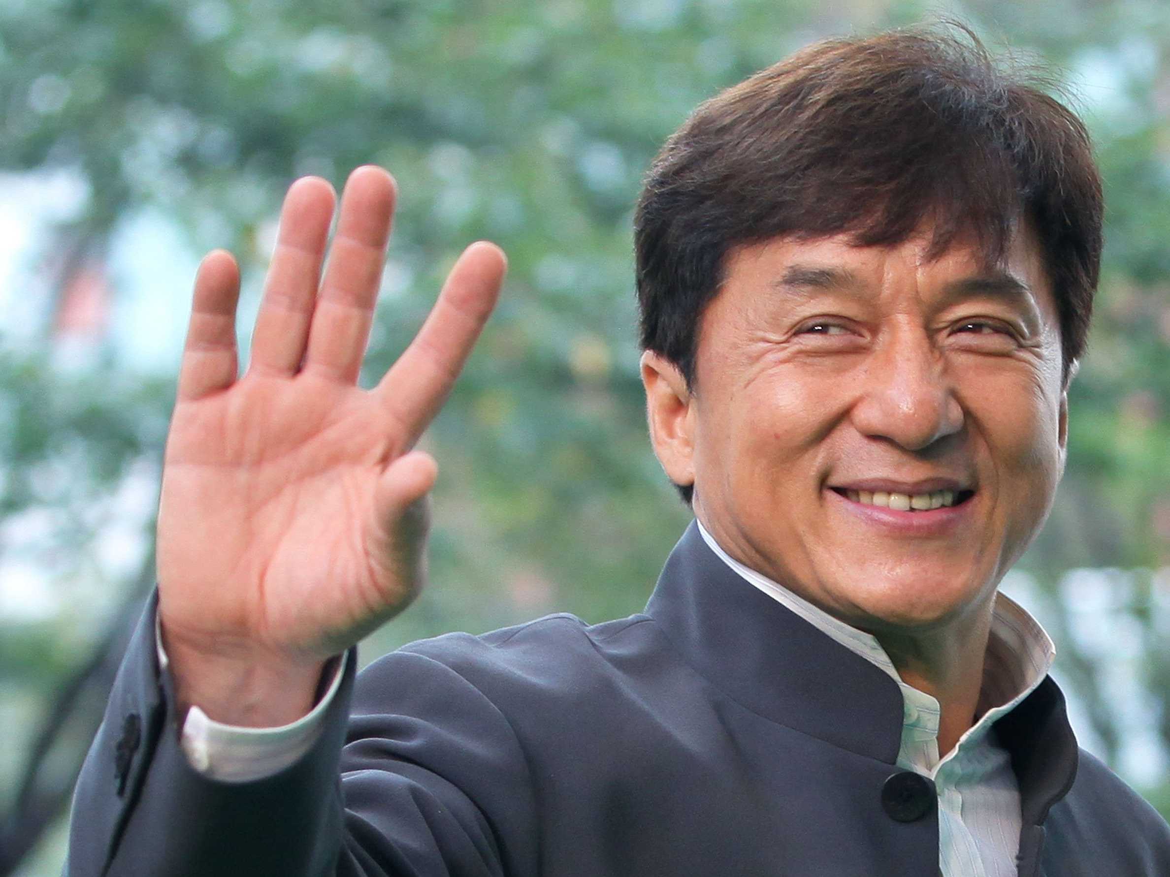 jackie-chan-would-really-like-to-see-some-countries-have-a-disaster
