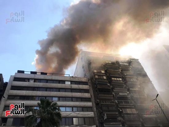 حريق بشارع جامعة الدول العربية (2)