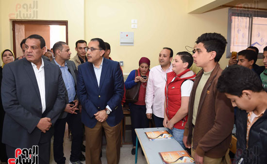 رئيس الوزراء يزور مدرسة على المغربى الإعدادية بنين برشيد (4)