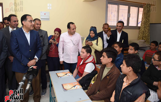 رئيس الوزراء يزور مدرسة على المغربى الإعدادية بنين برشيد (6)