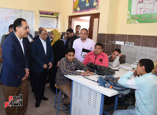 رئيس الوزراء يزور مدرسة على المغربى الإعدادية بنين برشيد (9)