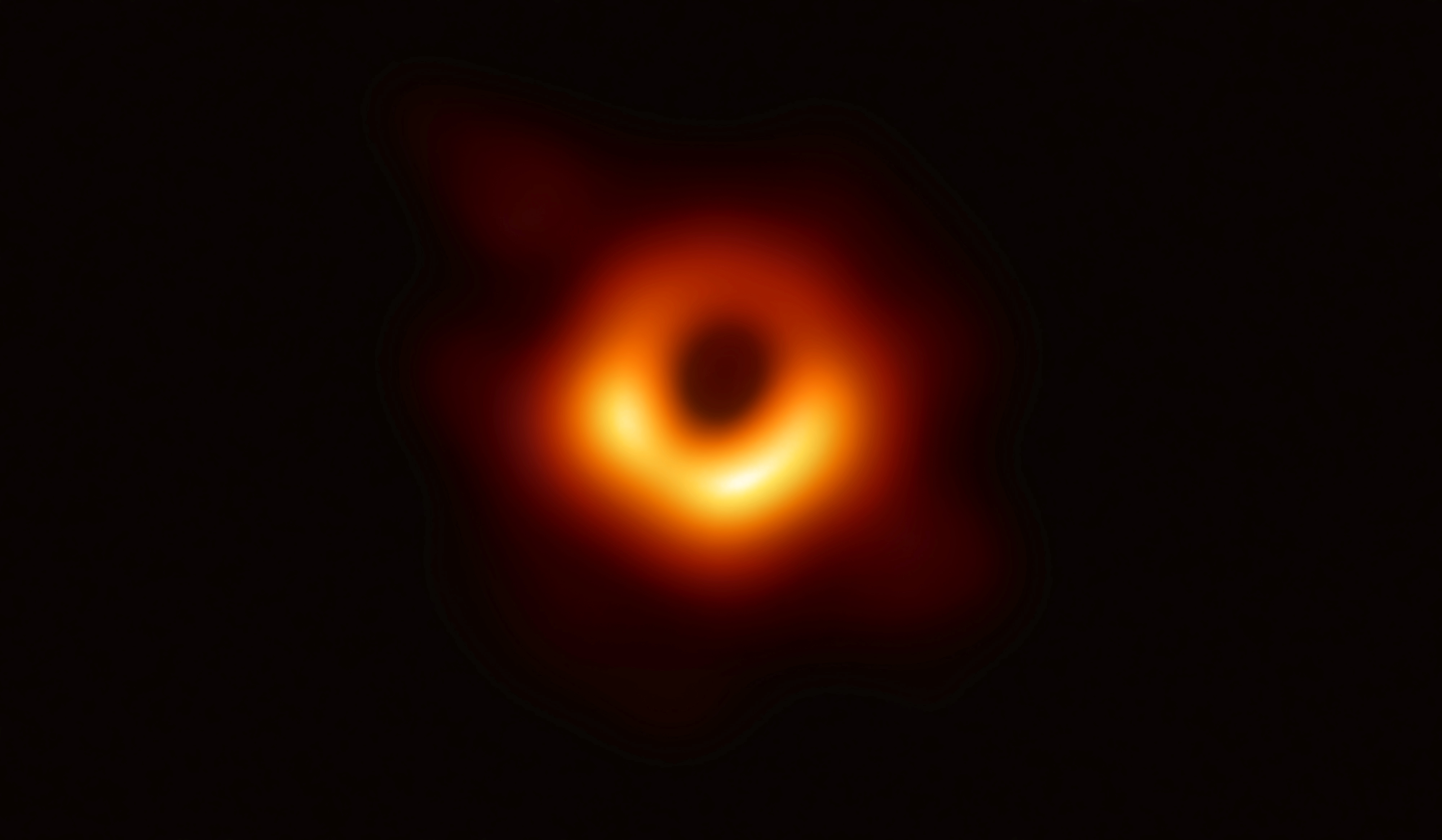 أول صورة حقيقية للثقب الأسود