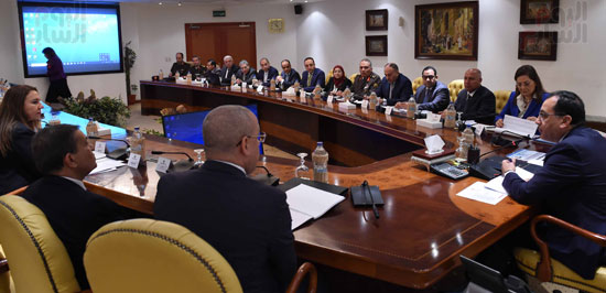 اجتماع اللجنة الرئيسية لمتابعة مشروعات العاصمة الادارية الجديدة (2)