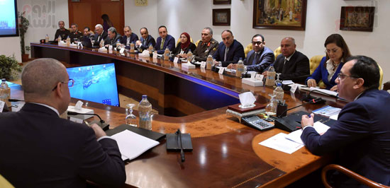 اجتماع اللجنة الرئيسية لمتابعة مشروعات العاصمة الادارية الجديدة (1)