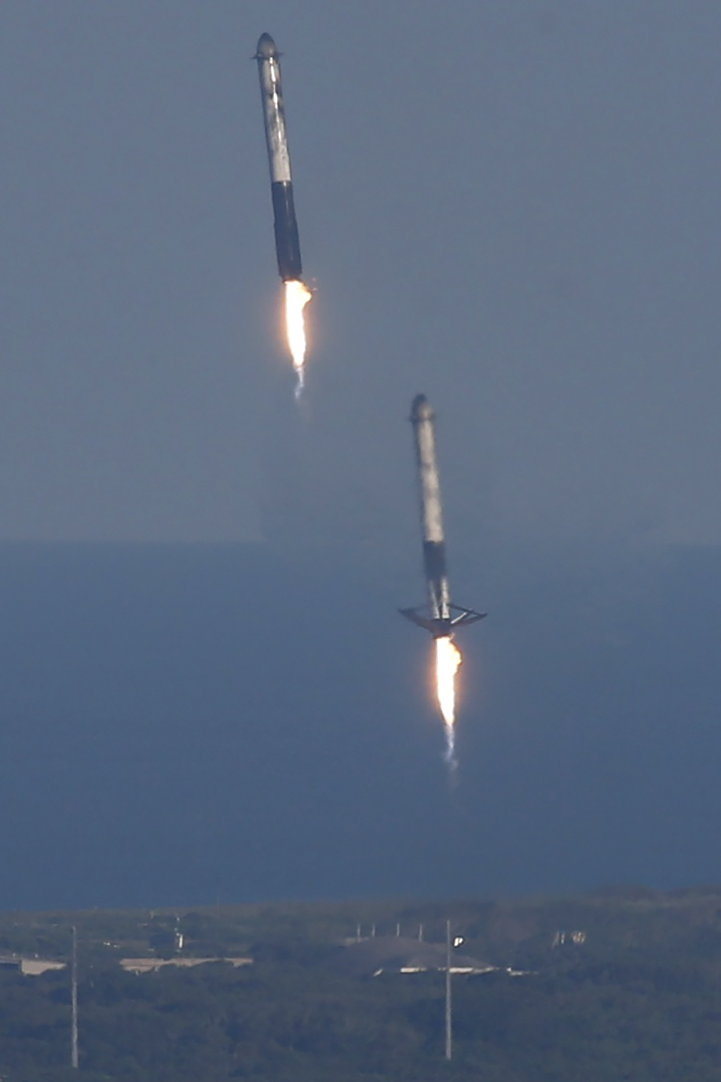 لحظة إطلاق أقوى صاروخ للفضاء (5)