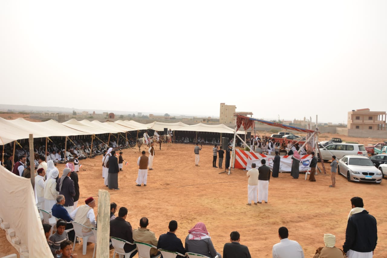 مؤتمر حاشد لقبائل وعائلات قرية القصر بمطروح لتأييد التعديلات الدستورية   (4)