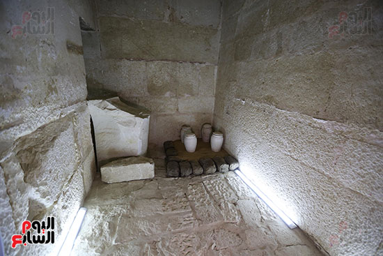  مقبرة خوى أحد النبلاء فى مصر  فى سقارة (9)