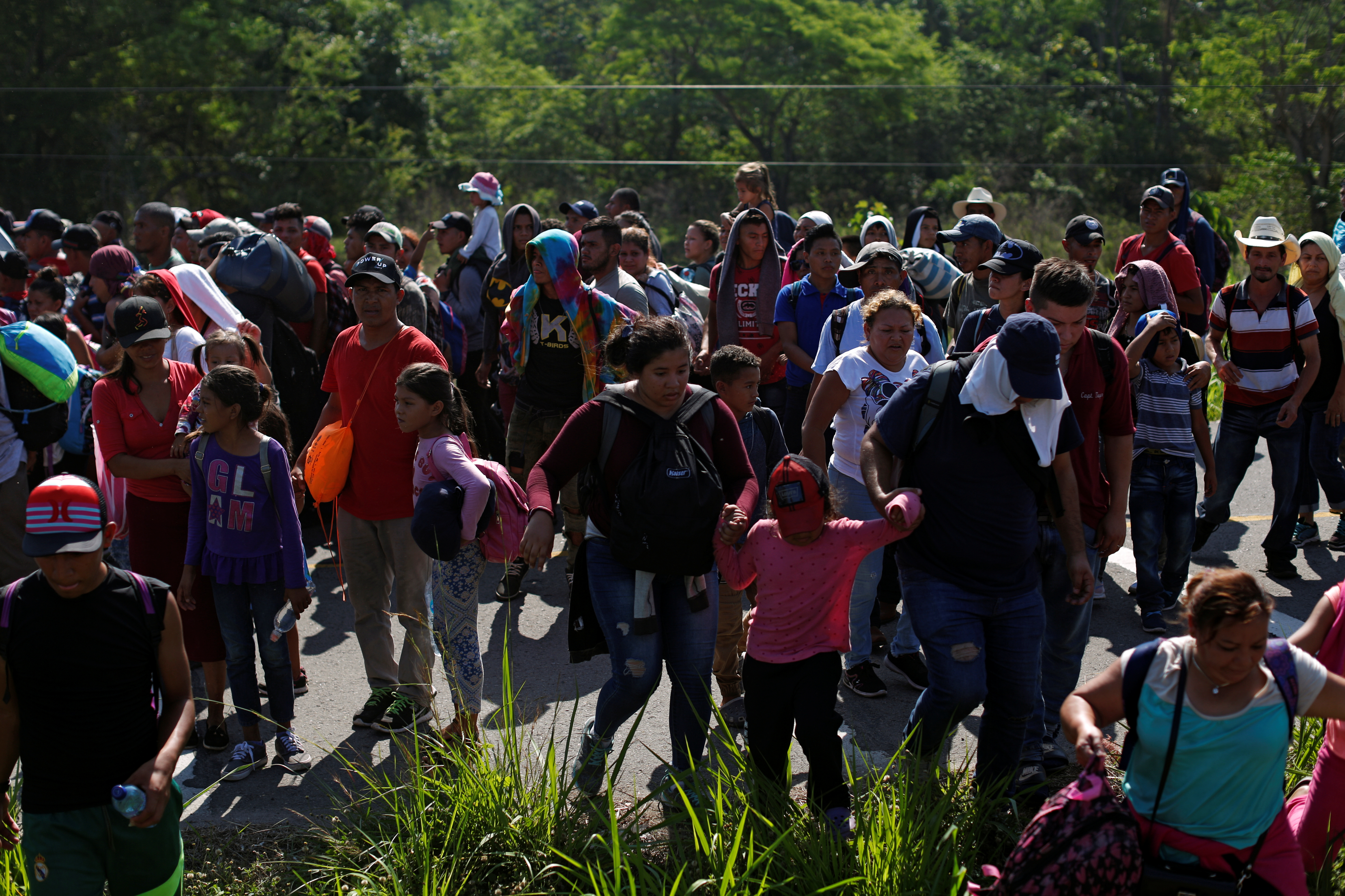 قافلة مهاجروين يزحفون باتجاه الولايات المتحدة (4)