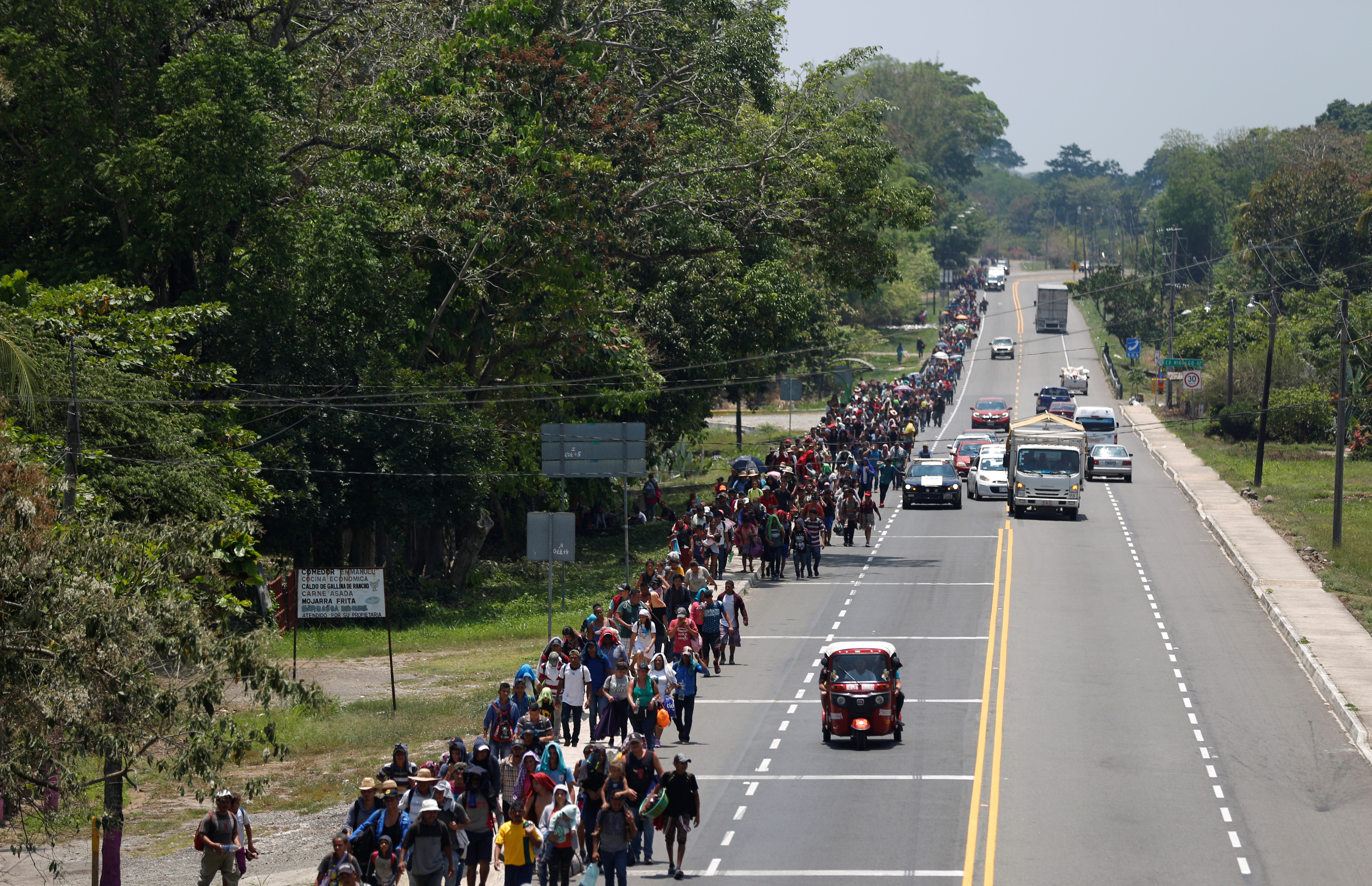 قافلة مهاجروين يزحفون باتجاه الولايات المتحدة (5)