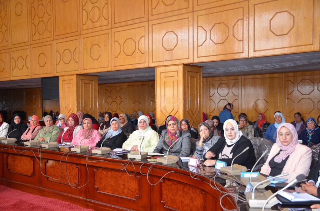 لقاء محافظ الإسماعيلية بأعضاء المجلس القومى للمرأة (3)
