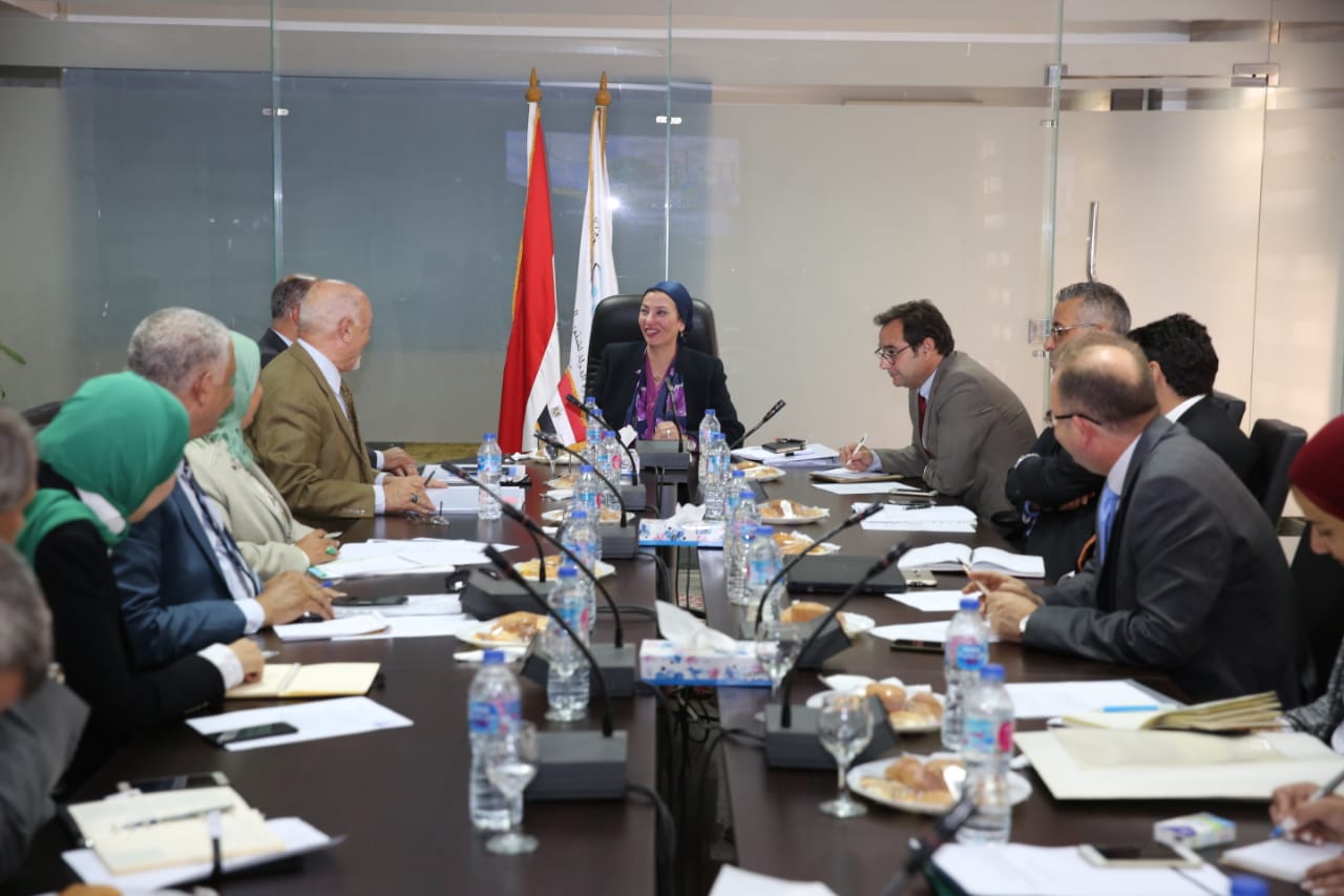 جانب من نقاشات فعاليات لجنة تقييم صندوق المناخ الاخضر فى مصر (3)