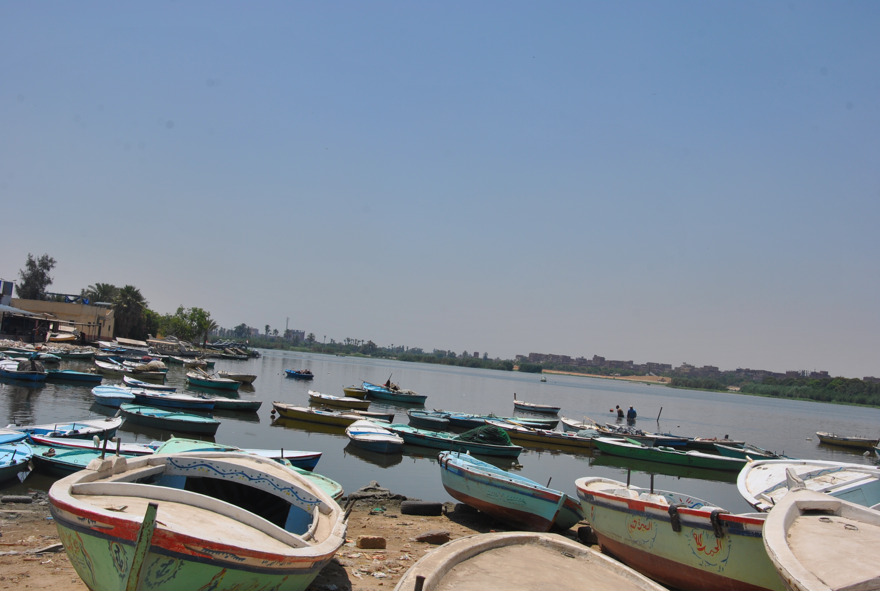 2- بحيرة الصيادين أهم المزارات  فى شم النسيم