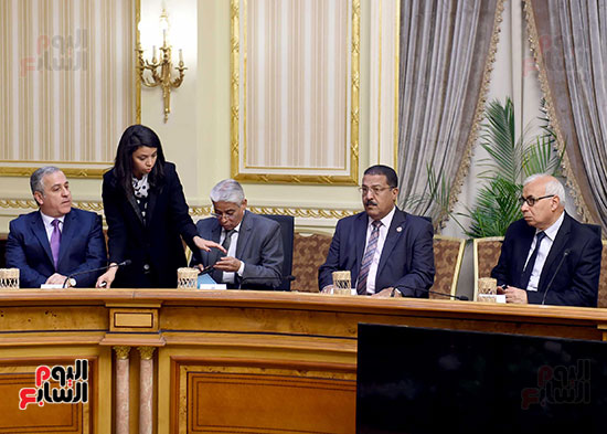 رئيس الوزراء يشهد توقيع 8 بروتوكولات تعاون لتطوير  مشروع بوابة المحتوى الثقافي الرقمي المصري (2)