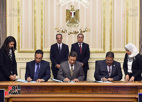 رئيس الوزراء يشهد توقيع 8 بروتوكولات تعاون لتطوير  مشروع بوابة المحتوى الثقافي الرقمي المصري (6)