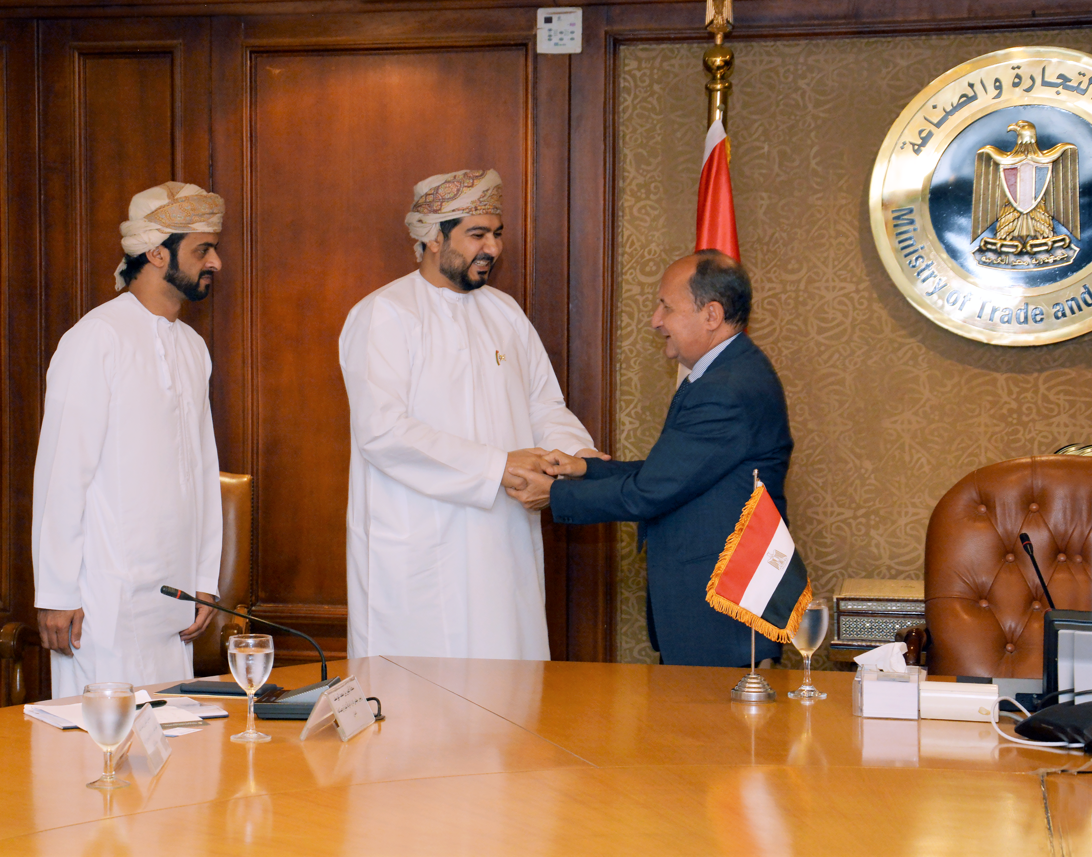 وزير التجارة يستقبل وفد عمانى وزير التجارة يستقبل وفد عمانى