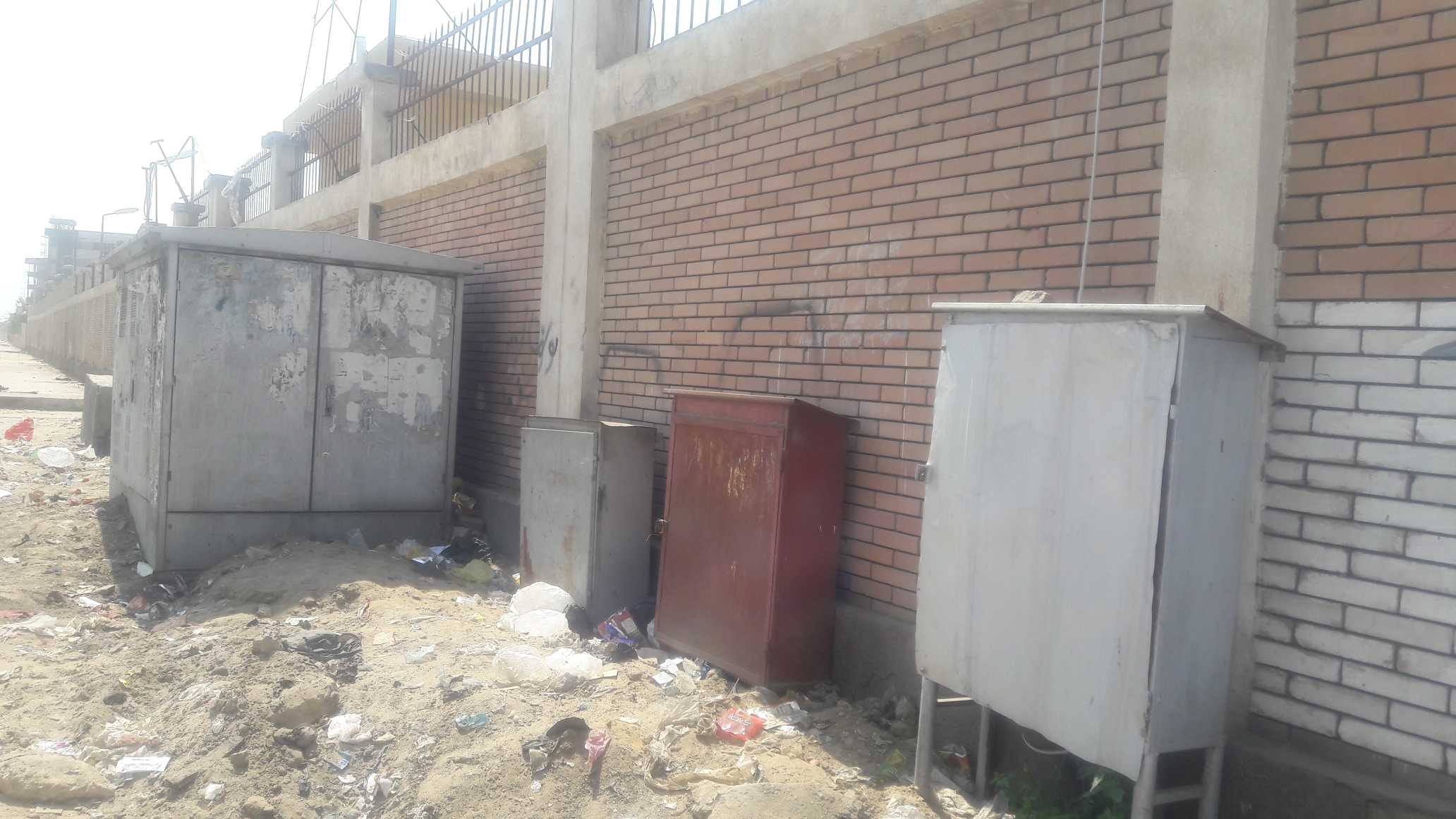 غلق كشك كهرباء مفتوح على رصيف مستسفى الصحة النفسية ببورسعيد (4)