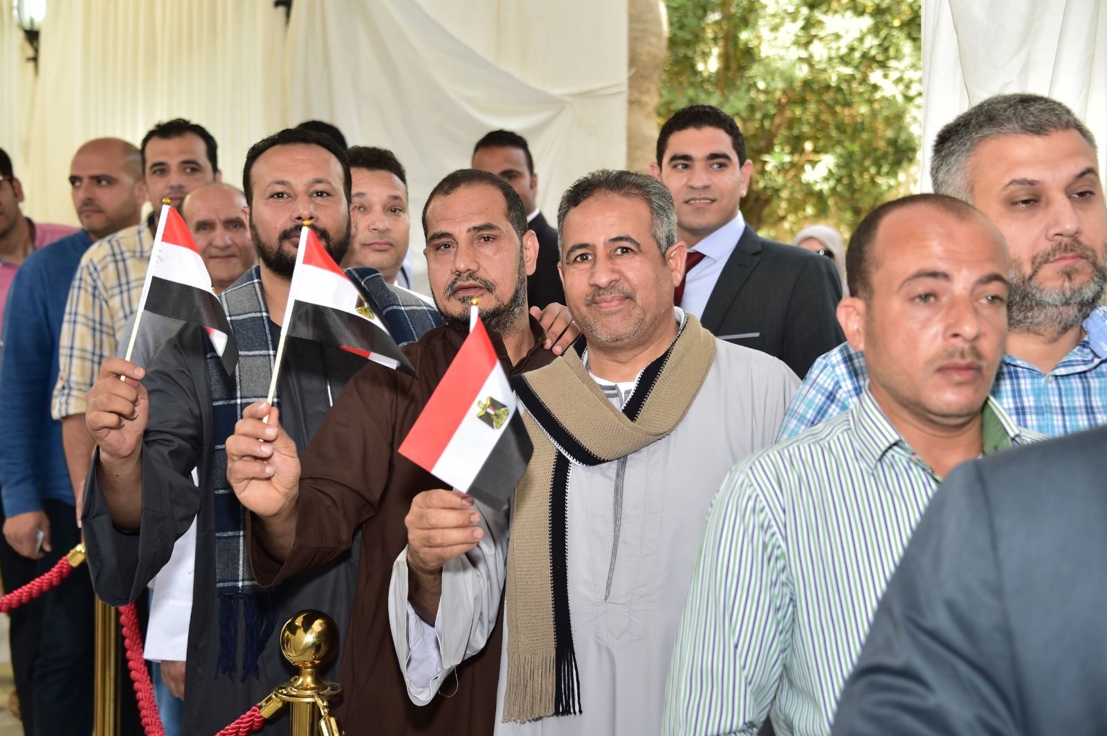 جموع من المصريين تشارك فى الاستفتاء على التعديلات الدستورية