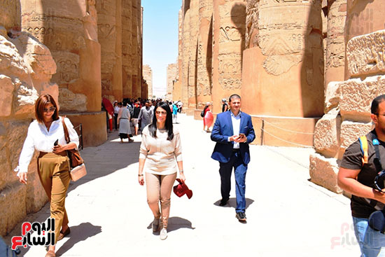 وزيرا-الآثار-والسياحة-ورجال-البرلمان-يشهدون-إفتاح-معبد-الإيبت-الفرعوني-(11)