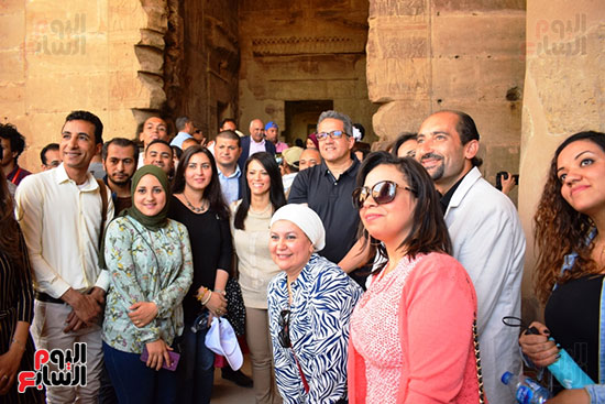 وزيرا-الآثار-والسياحة-ورجال-البرلمان-يشهدون-إفتاح-معبد-الإيبت-الفرعوني-(3)