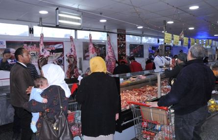 إقبال كبير من ربات المنازل