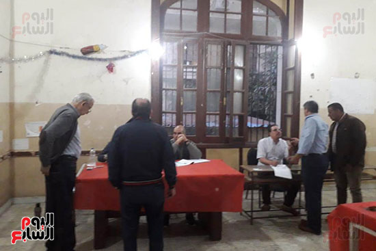 تدفق الناخبين على لجان قصر الدوبارة (4)