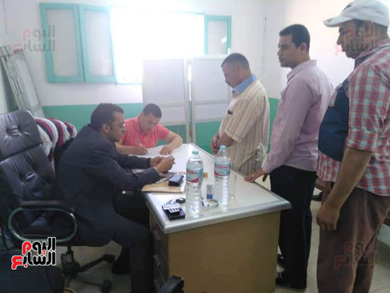 تزايد الإقبال علي اللجان الانتخابية قبل غلق اللجان بالوادي الجديد (1)