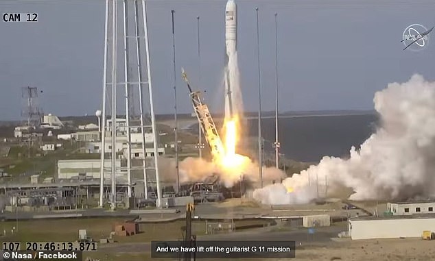 انطلاق صاروخ ناسا